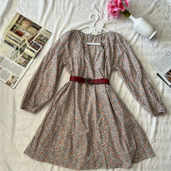 H&M dreamy and gorgeous floral print dress. - Picture 2 of 5